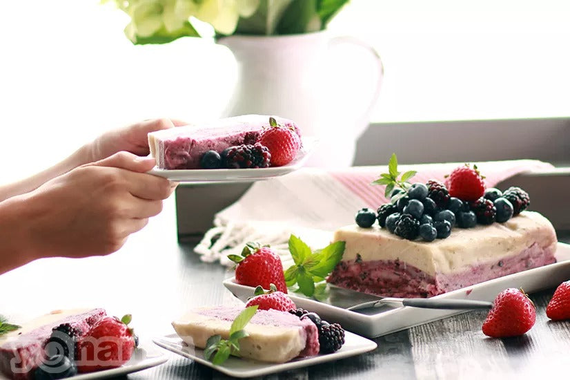 Vanilla Berry Yonanas Cake